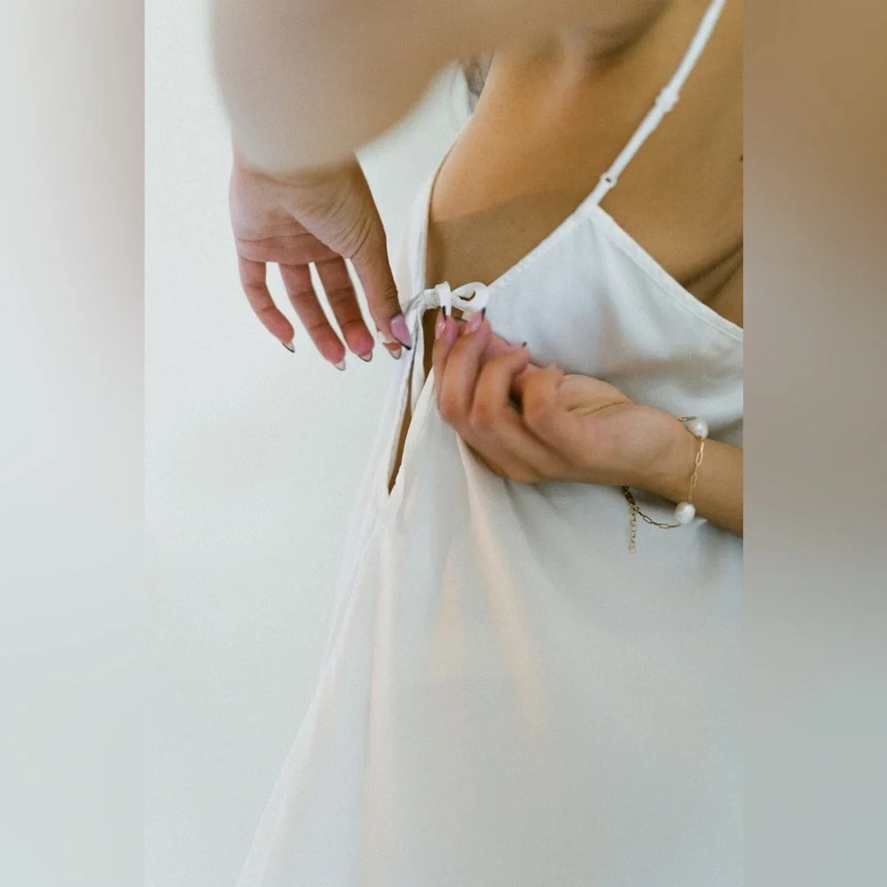 Vintage coquette 100% silk slip dress in ivory cream. - Picture 3 of 4